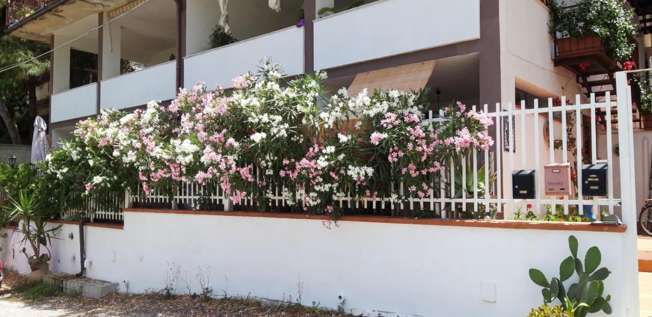 Casa Perciata - Locazione Turistica Apartment Мондело Екстериор снимка