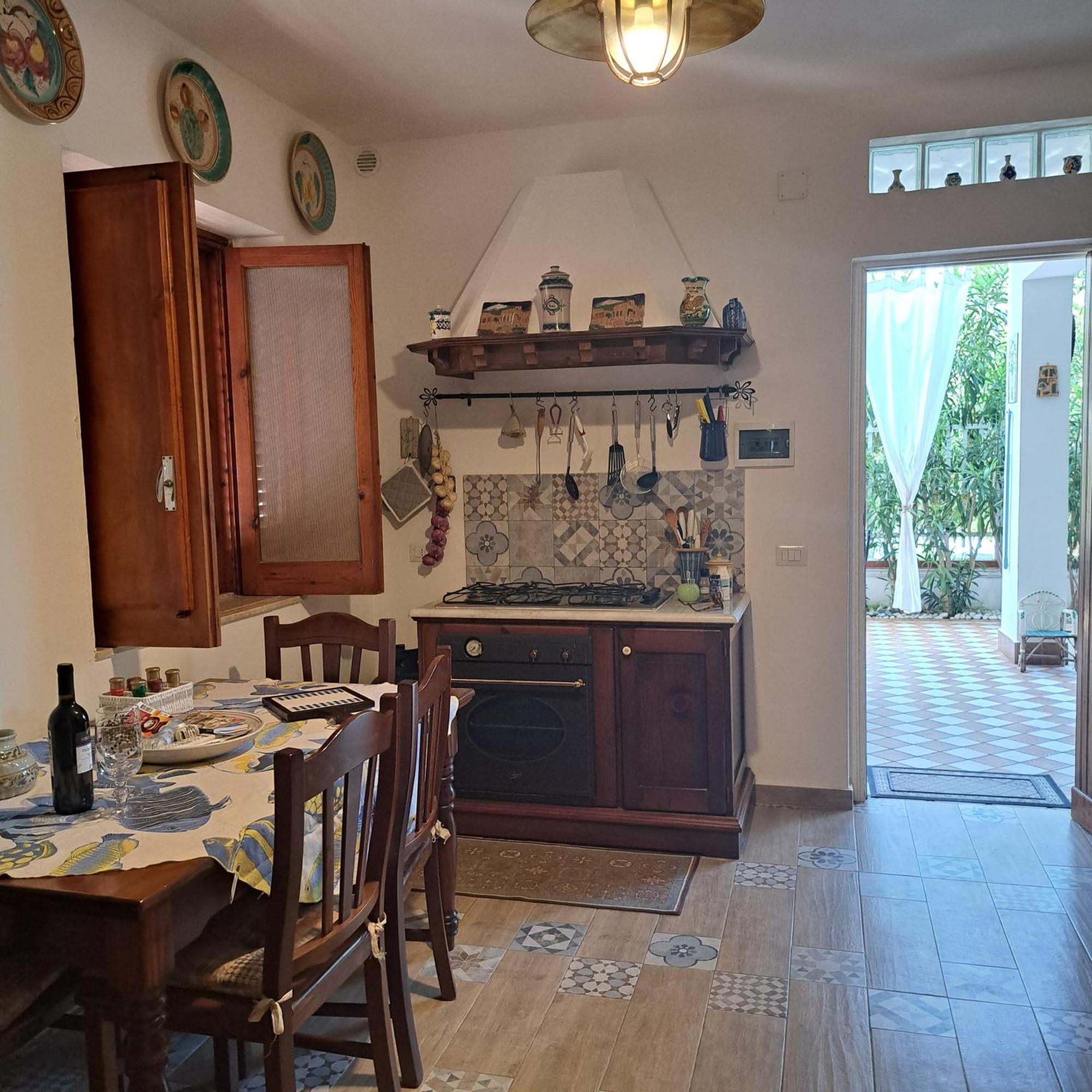 Casa Perciata - Locazione Turistica Apartment Мондело Екстериор снимка