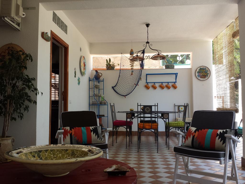 Casa Perciata - Locazione Turistica Apartment Мондело Екстериор снимка